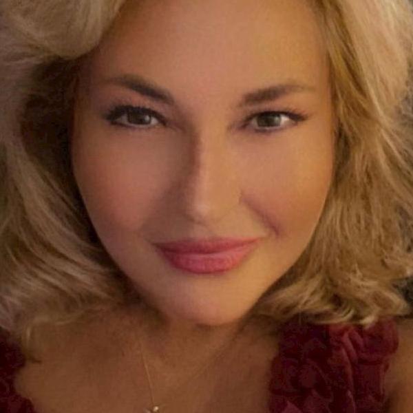 NADIAMELSON